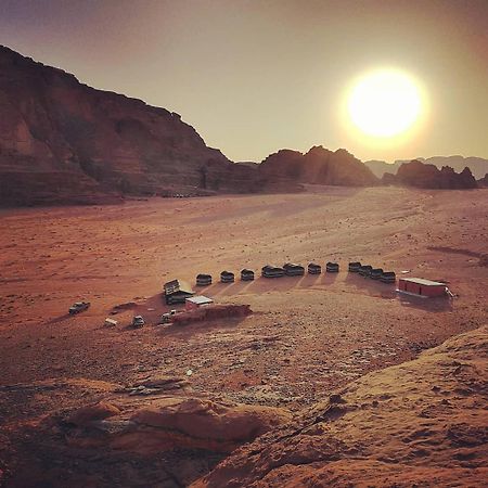 Wadi Rum Sky Tours & Camp Esterno foto