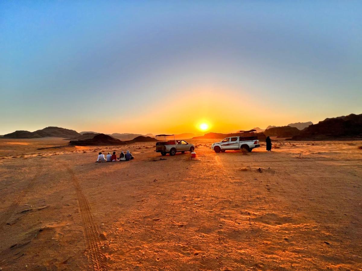 Wadi Rum Sky Tours & Camp Esterno foto