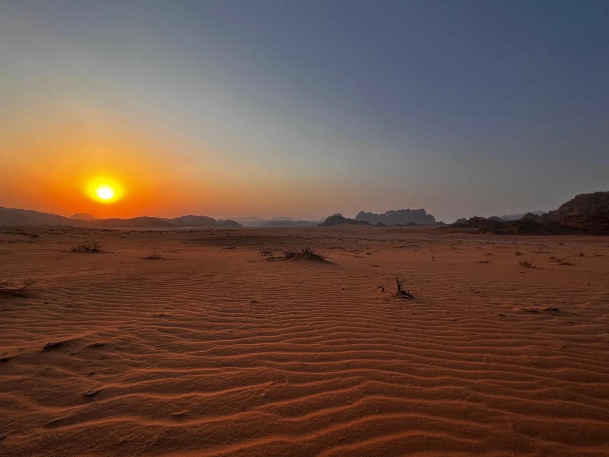 Wadi Rum Sky Tours & Camp Esterno foto