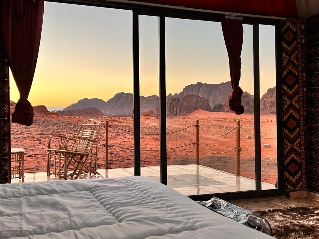 Wadi Rum Sky Tours & Camp Esterno foto