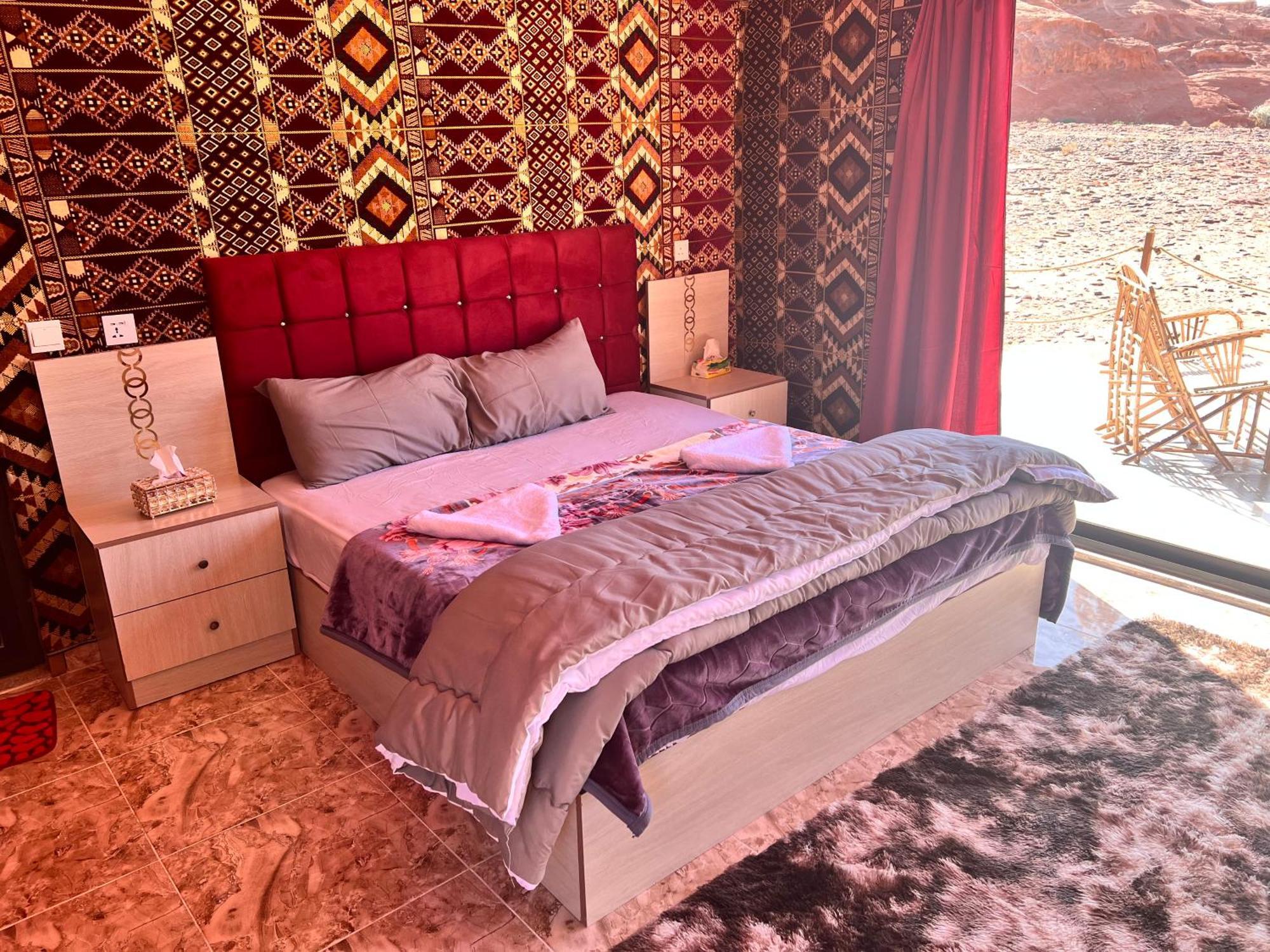Wadi Rum Sky Tours & Camp Esterno foto