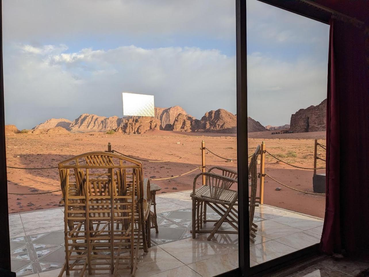 Wadi Rum Sky Tours & Camp Esterno foto
