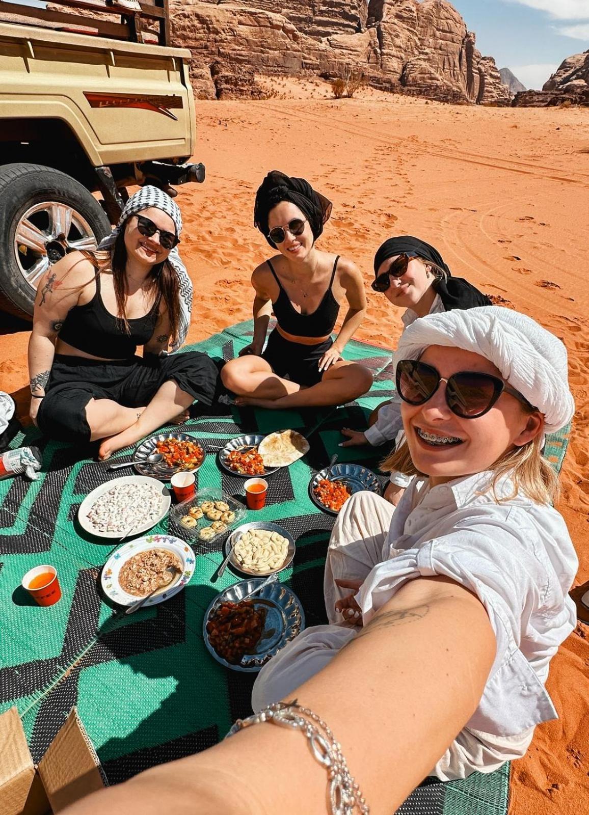 Wadi Rum Sky Tours & Camp Esterno foto